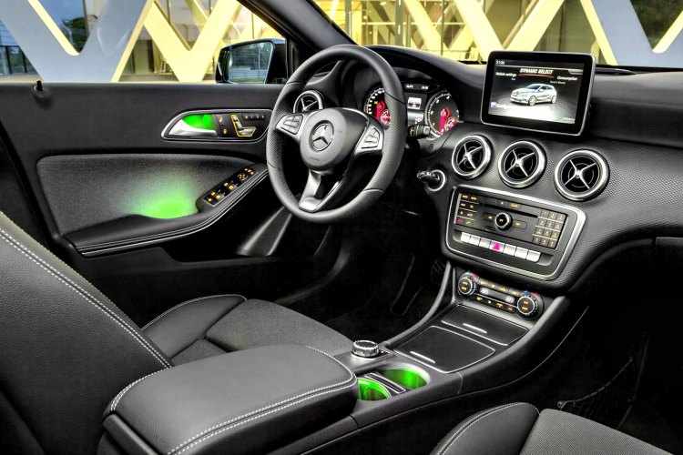Interior nuevo Mercedes-Benz Clase A