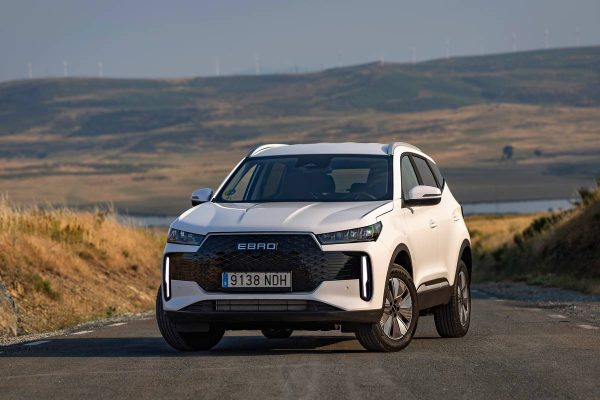 EBRO s400 HEV: SUV urbano con etiqueta ECO