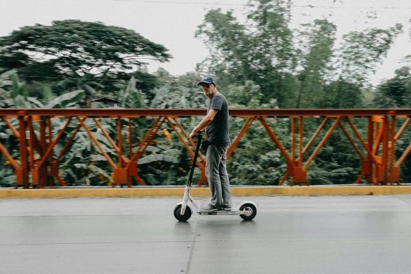 Seguro obligatorio para patinetes y bicicletas eléctricas a partir de 2026: todo lo que debes saber
